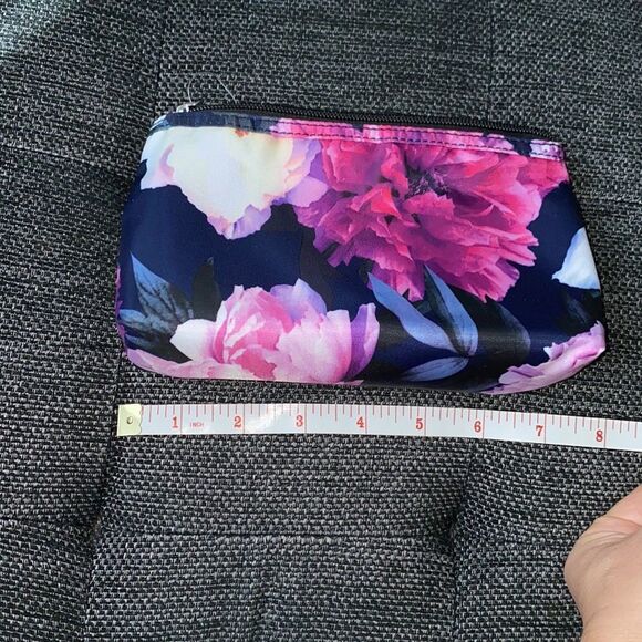 Make up bag - Picture 5 of 6